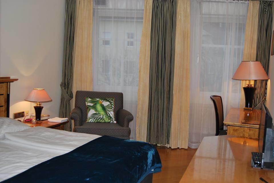 Hotel Waldhorn ヴァインガルテン エクステリア 写真