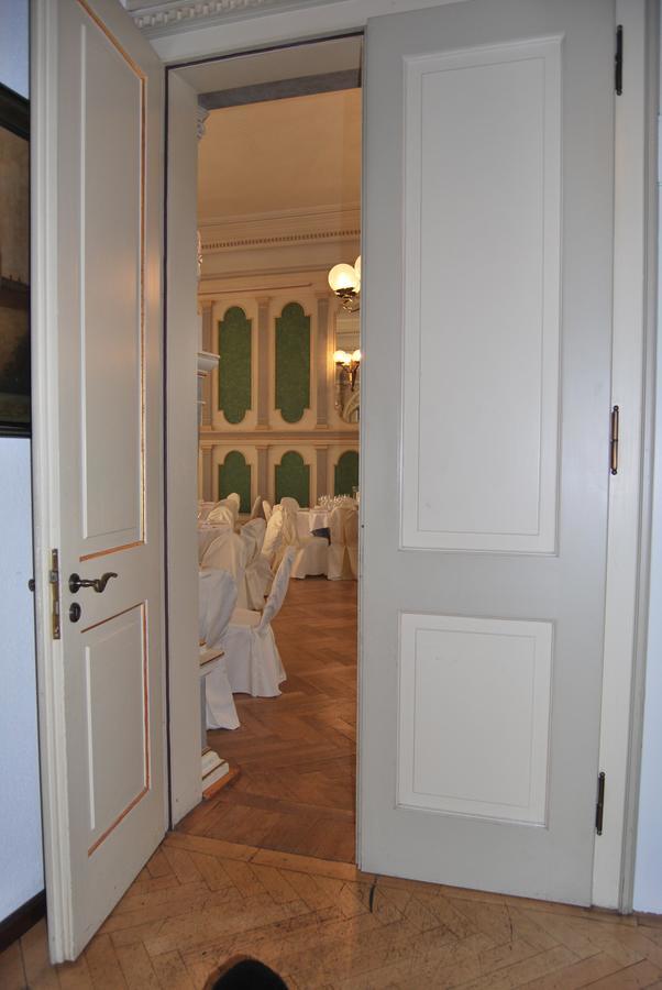 Hotel Waldhorn ヴァインガルテン エクステリア 写真